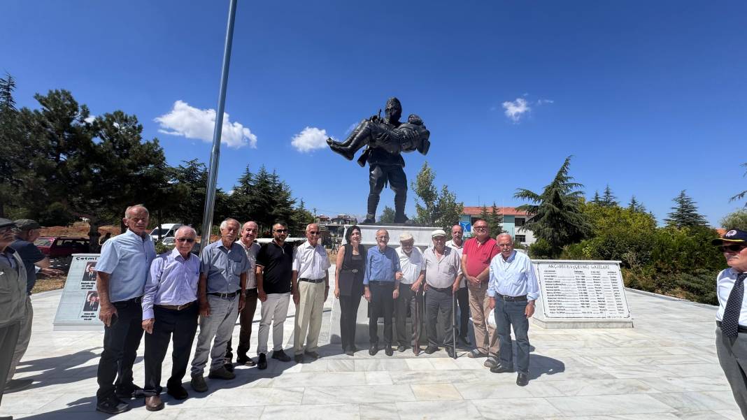 Konya'da vefalı torunlar, kahraman dedelerini unutmadı 1